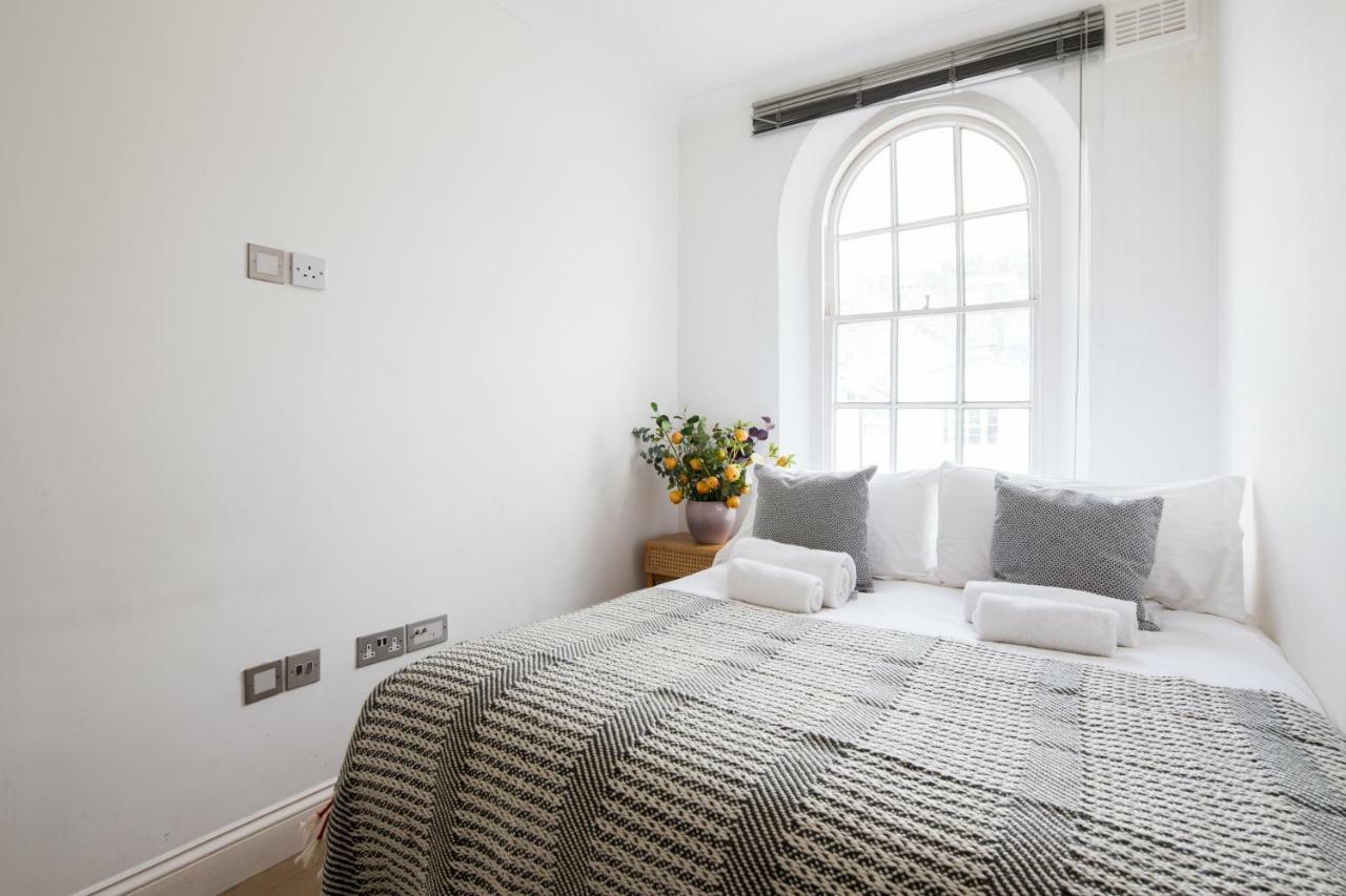 Gloucester Terrace By Lime Street Londra Exterior foto